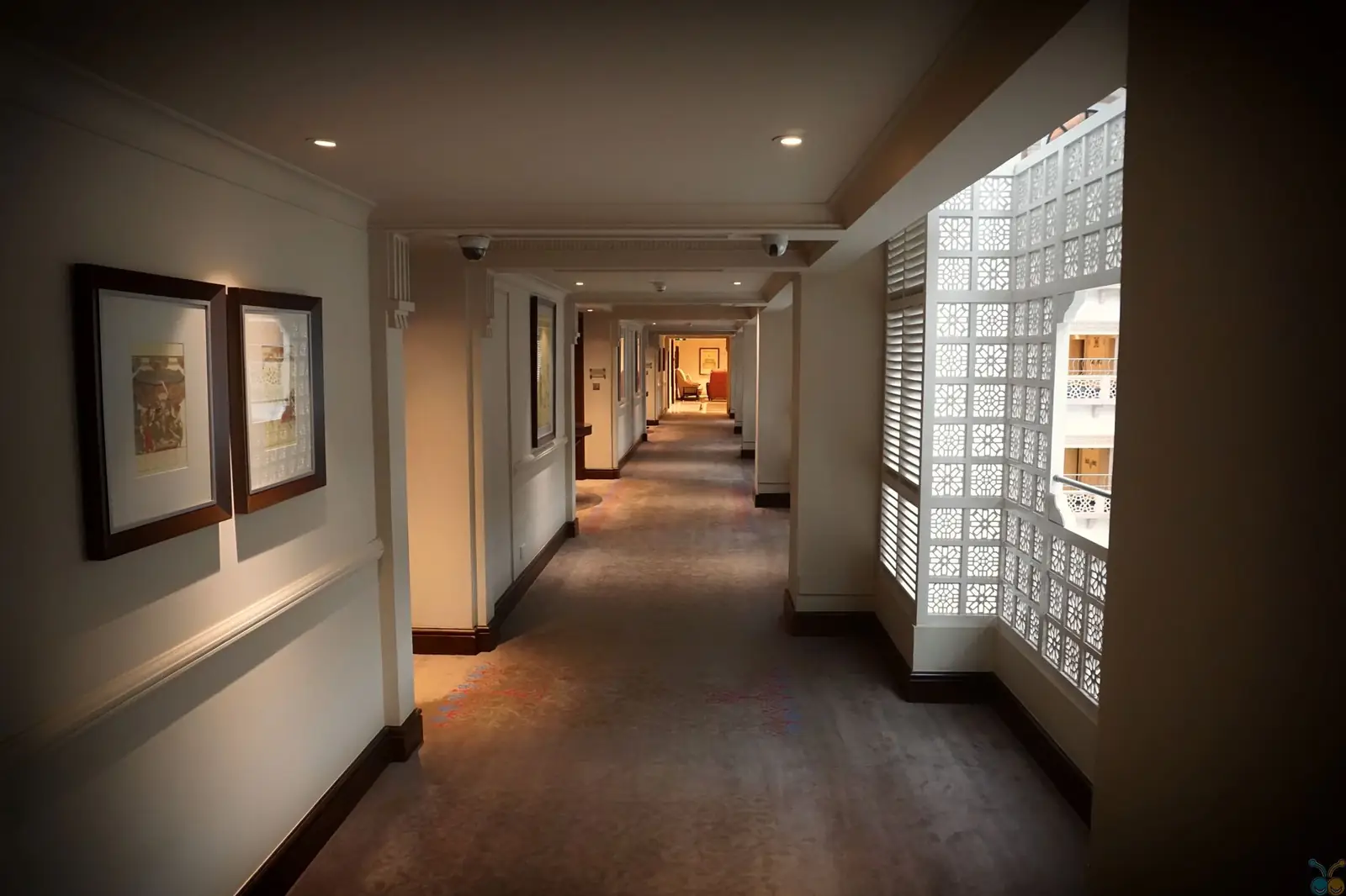 Vesuriresorthouse  interior corridor